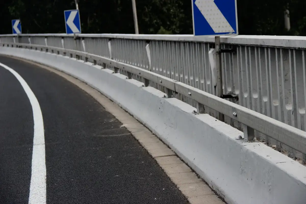 Bridge Concrete Surface Protection, Bridge barrier and concrete components