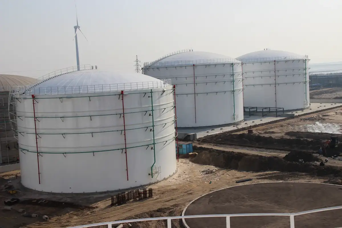 Chemical Tank and Pipe-Rack Corrosion Protection, Storage tanks, pipework and steel supports