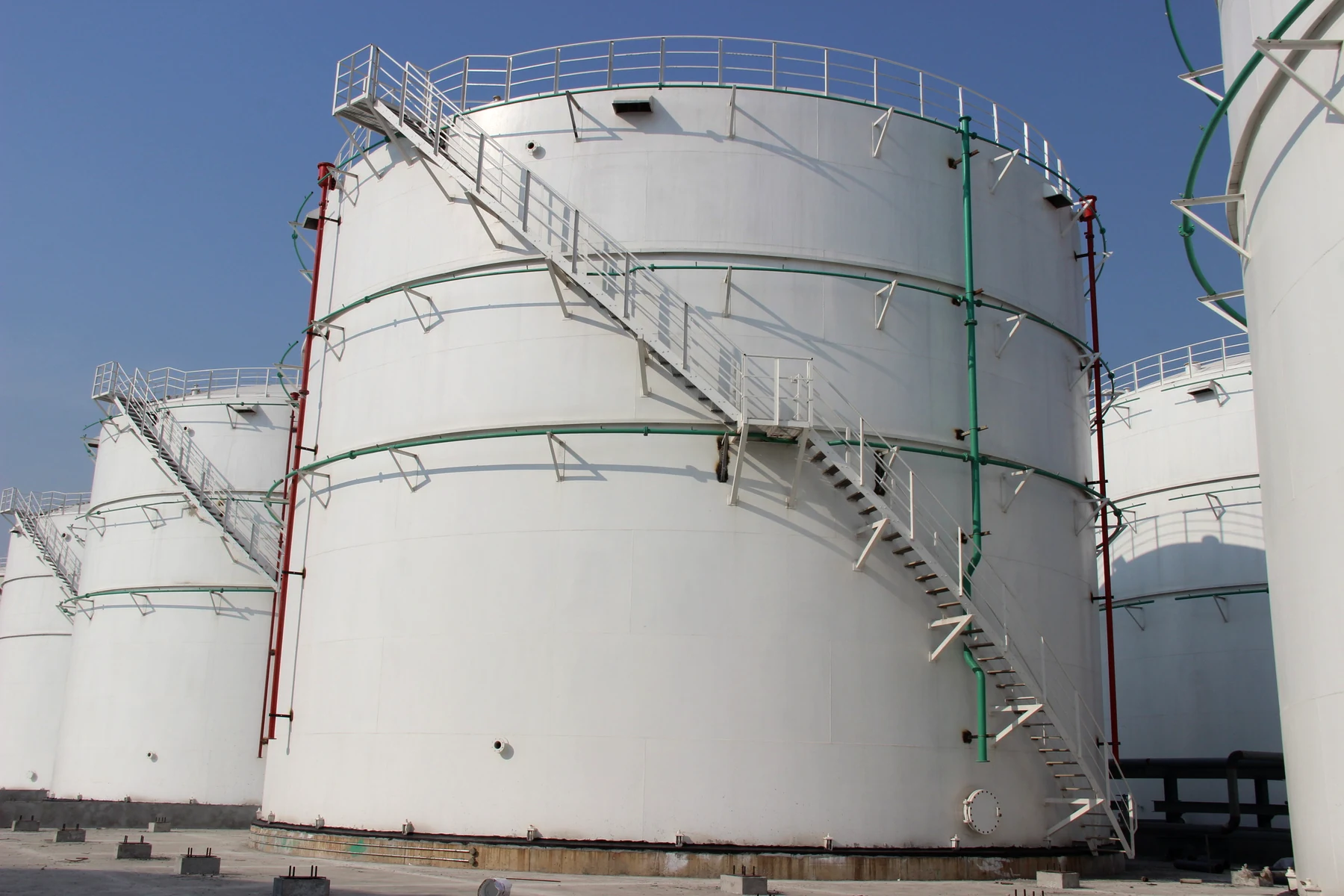 Chemical Tank and Pipe-Rack Corrosion Protection, industrial site image 2