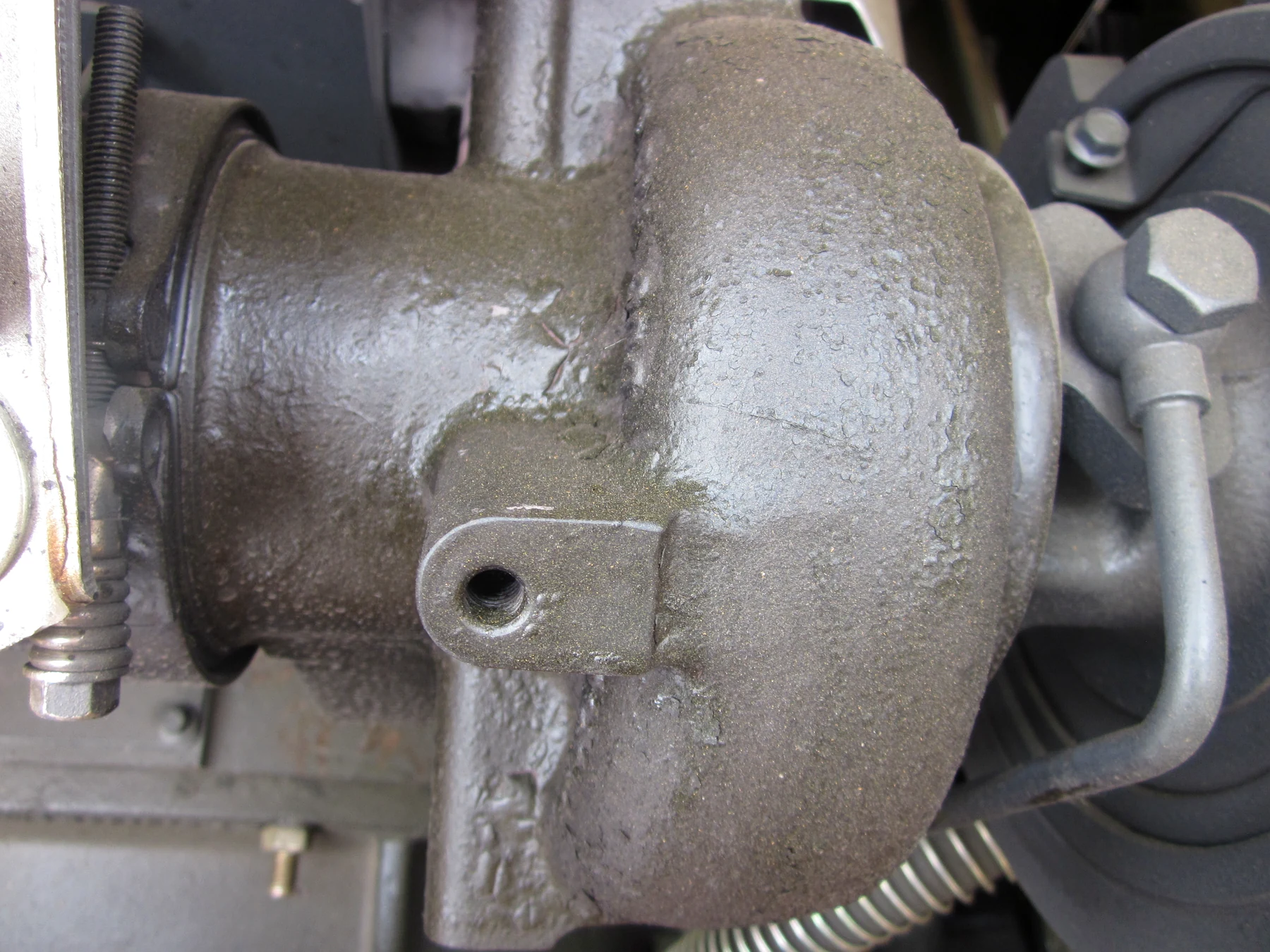 Engine and Turbocharger High-Temperature Component Protection, industrial site image 1