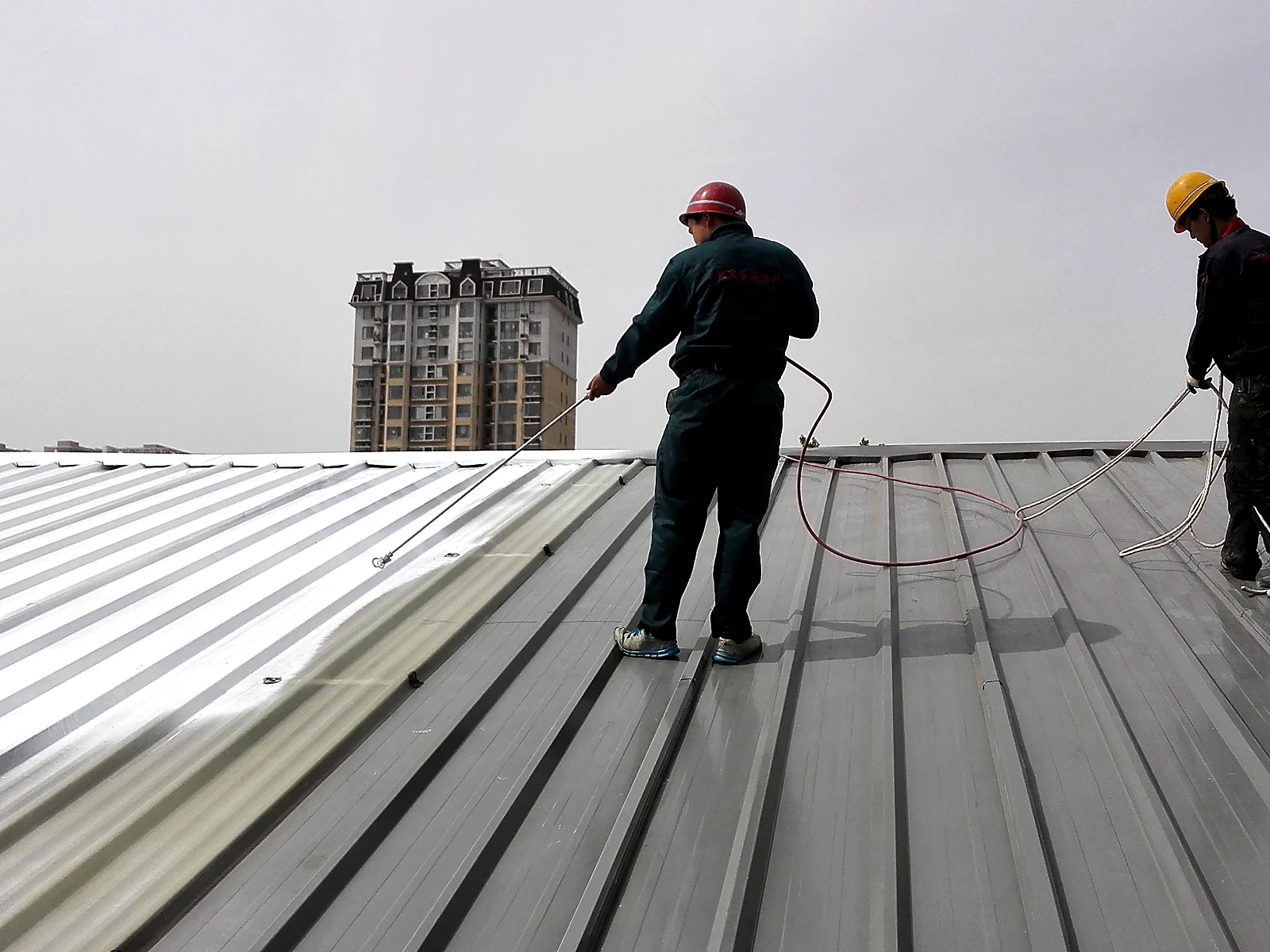 Steel-Structure Factory Roof Solar-Reflective Application, industrial site image