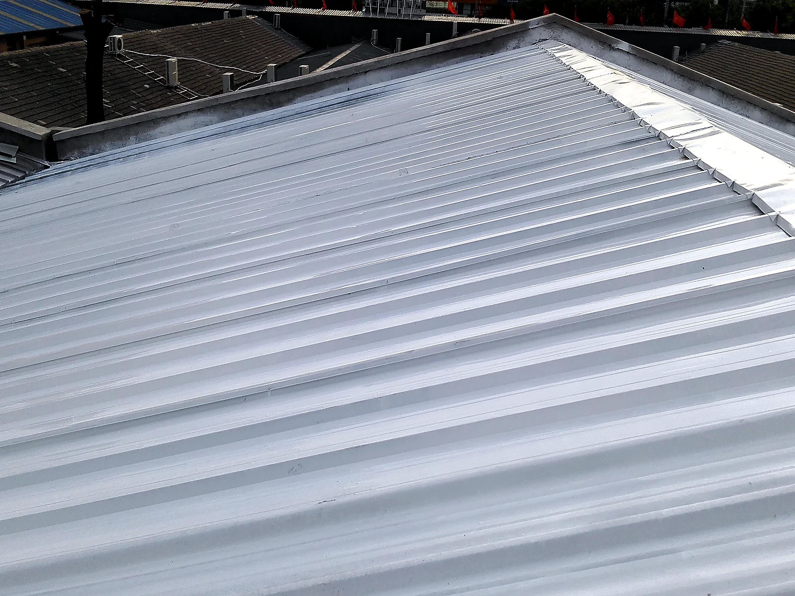 Solar Reflective Coatings and Thermal Insulation Are Not the Same
