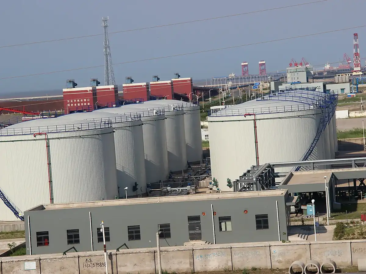 Petrochemical Storage Tank Exterior Protection, industrial site image 20