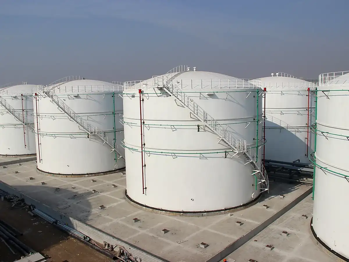 Petrochemical Storage Tank Exterior Protection, industrial site image 24